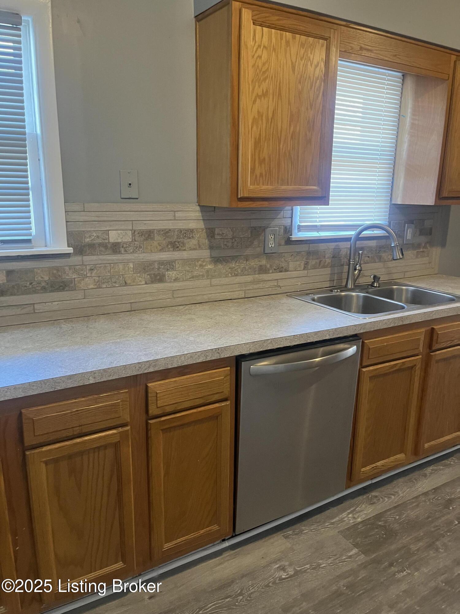 10616 Torrington Road Louisville, KY 40272 - Photo 8 of 18 torrington kitchen