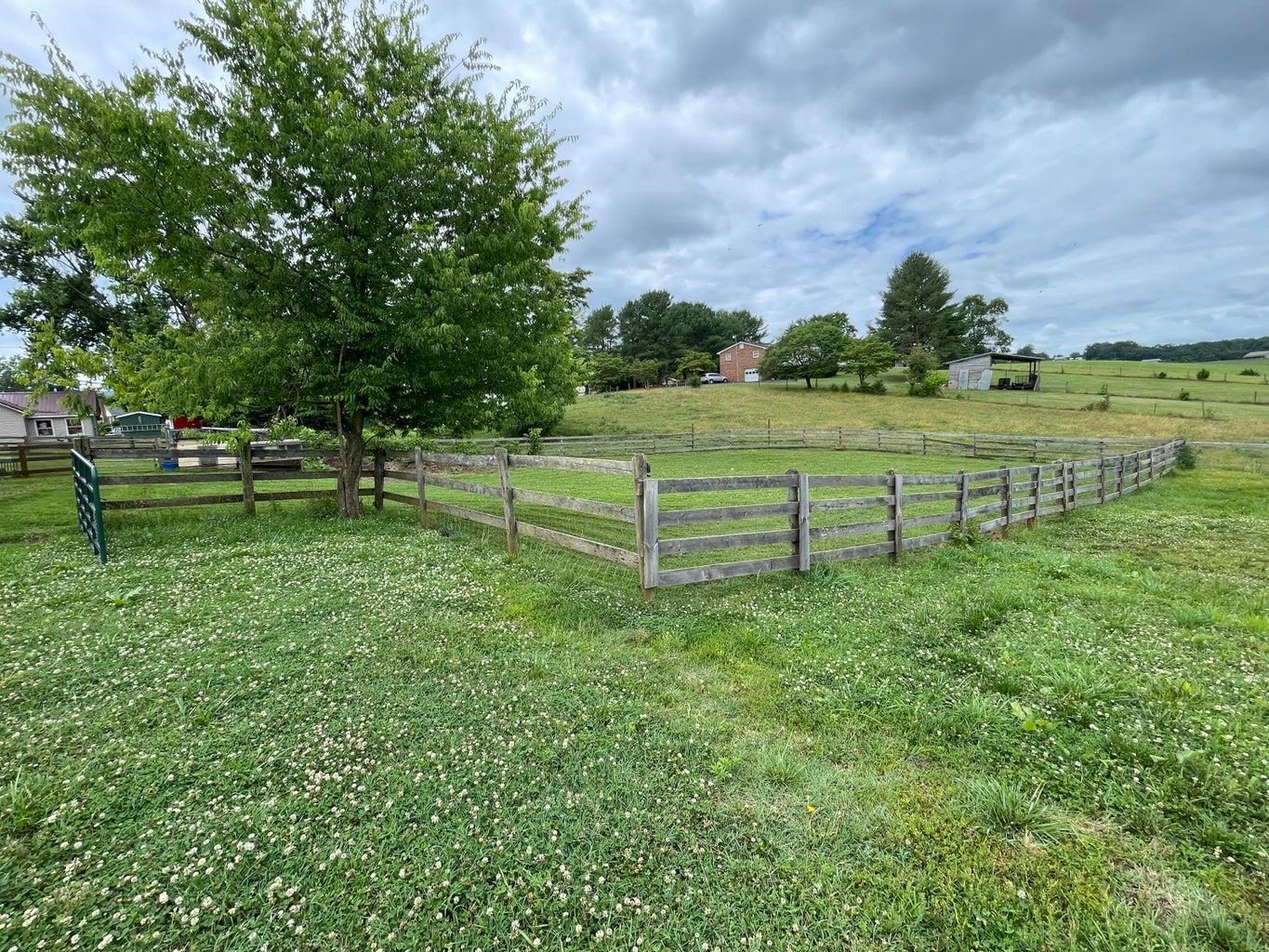 3416 Forge Road Glasgow, VA 24555 - Photo 39 of 51 a view of outdoor space and yard
