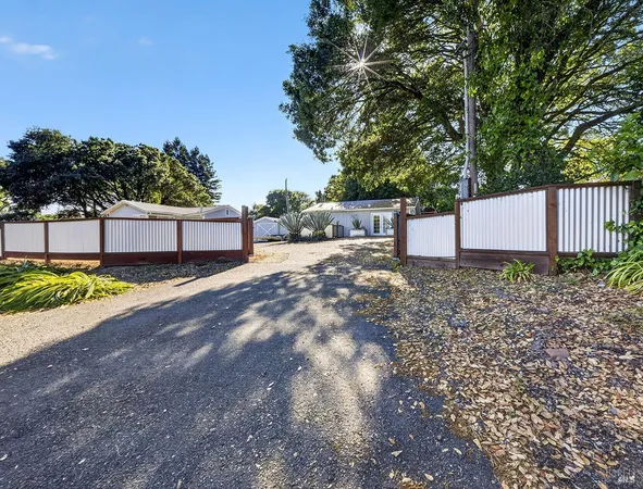 $1,249,000 | 8813-8815 Petaluma Hill Road, Penngrove, CA 94951