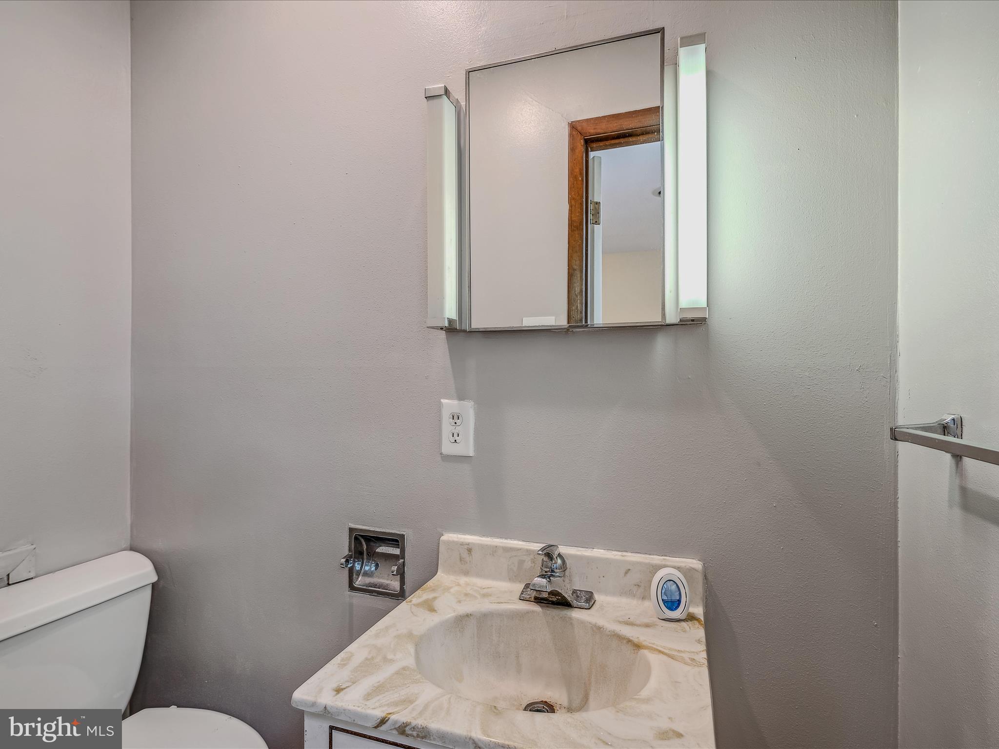 6073 Valley Road Berkeley Springs, WV 25411 - Photo 15 of 30 Primary Bathroom