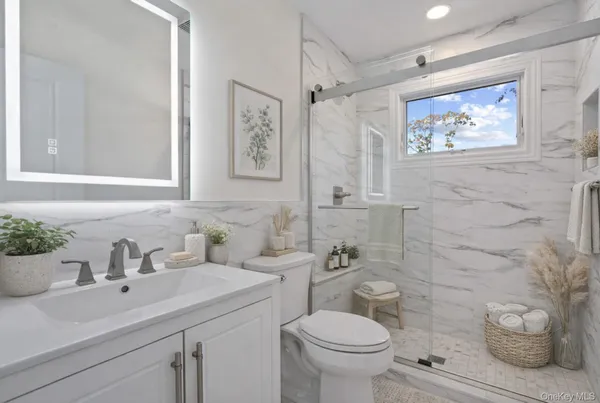 $2,478,000 | 7 Otsego Place, Jericho, NY 11753