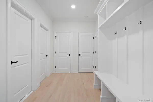 $2,478,000 | 7 Otsego Place, Jericho, NY 11753