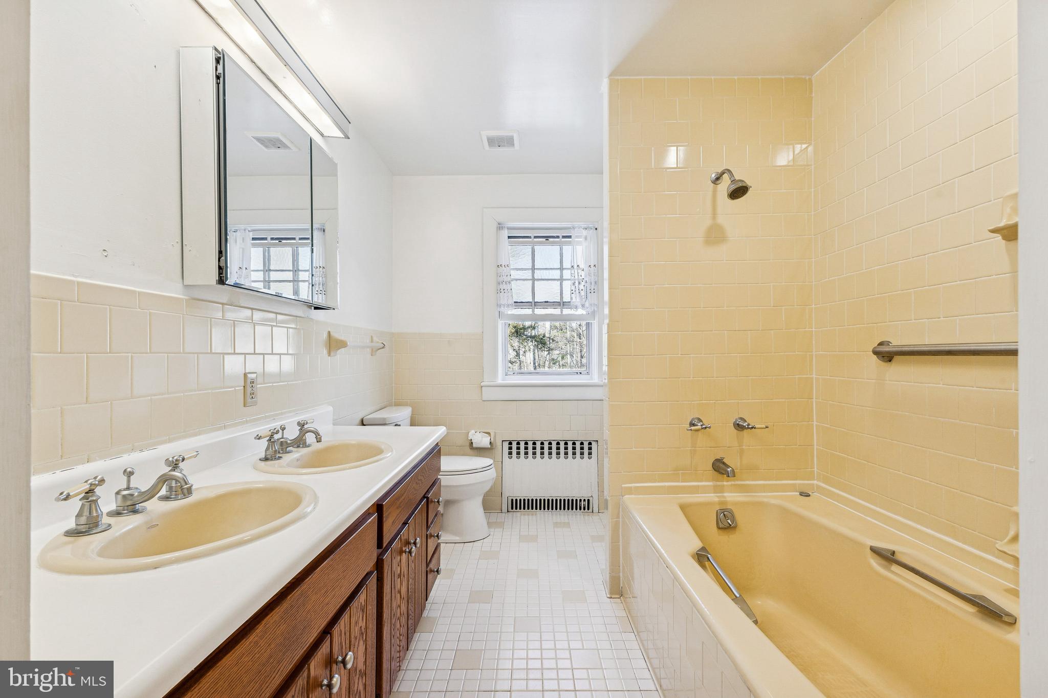 256 North Blue Ridge Turnpike Madison, VA 22727 - Photo 30 of 60 Full Bath Upper Level