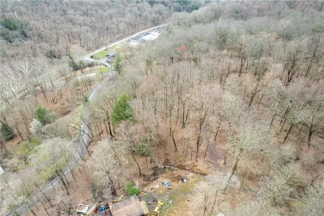 a view of a dry yard