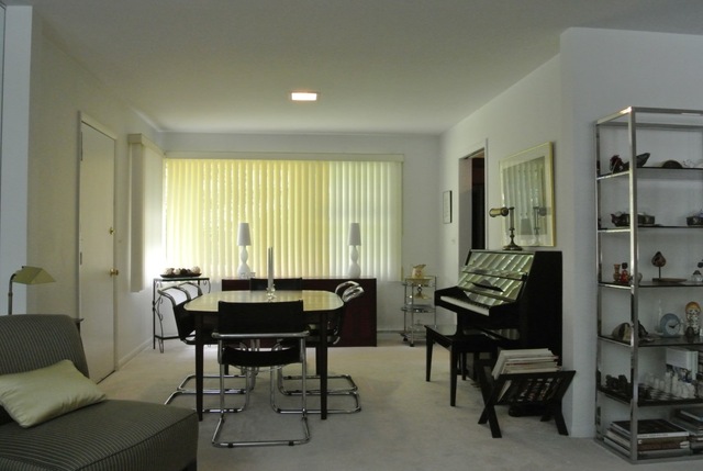 1334 Ridge Road Northbrook, IL 60062 - Photo 3 of 17 a view of a livingroom with furniture and a window