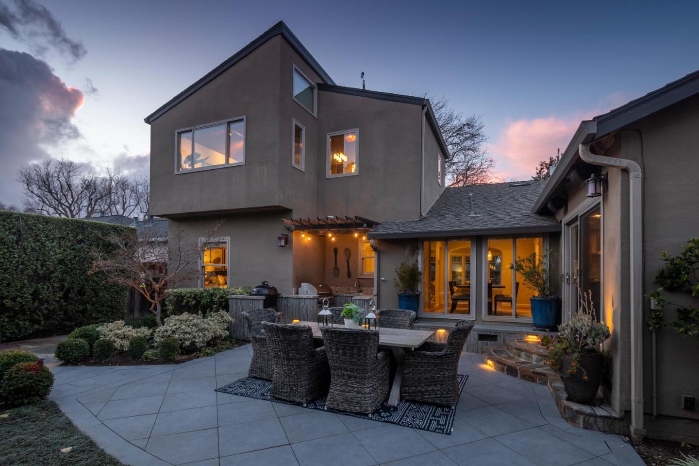 405 29th Avenue San Mateo, CA 94403 - Photo 17 of 22 a view of outdoor dining space with a patio