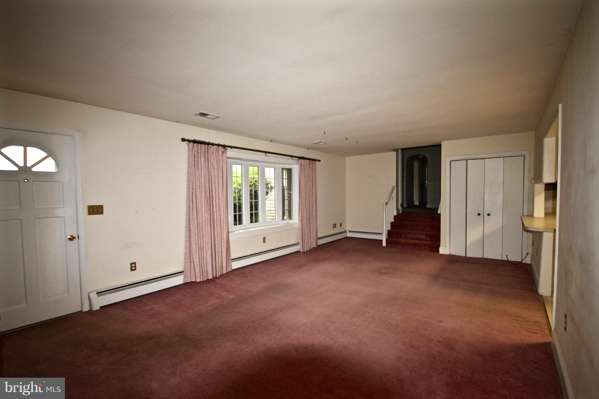 3626 Solomons Island Road Davidsonville, MD 21035 - Photo 14 of 29 Family Room