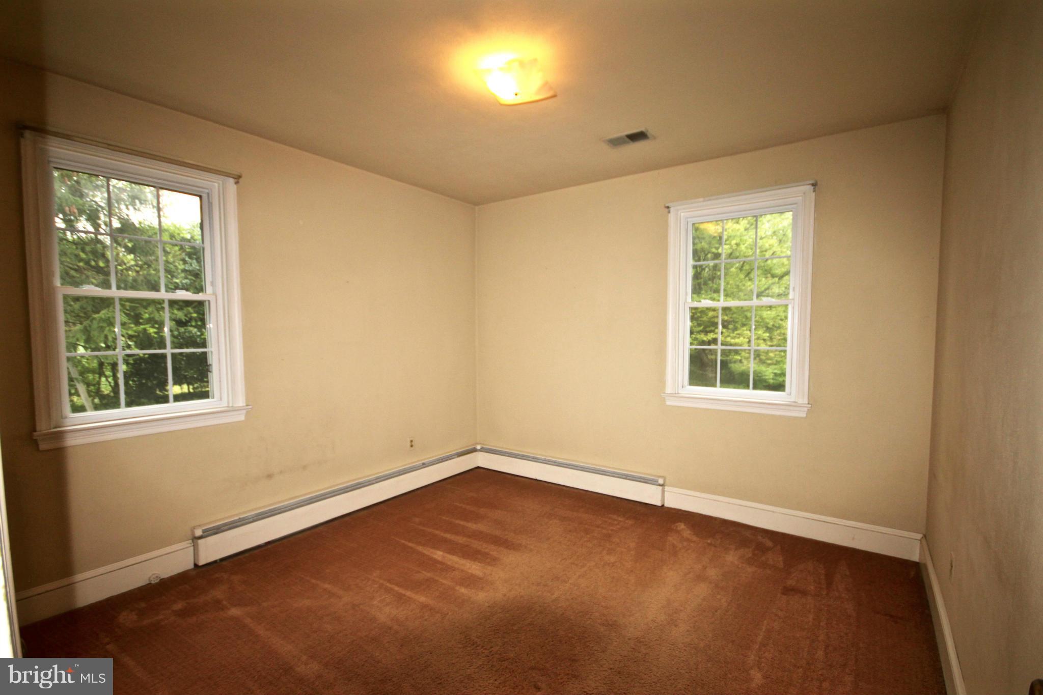 3626 Solomons Island Road Davidsonville, MD 21035 - Photo 22 of 29 Bedroom