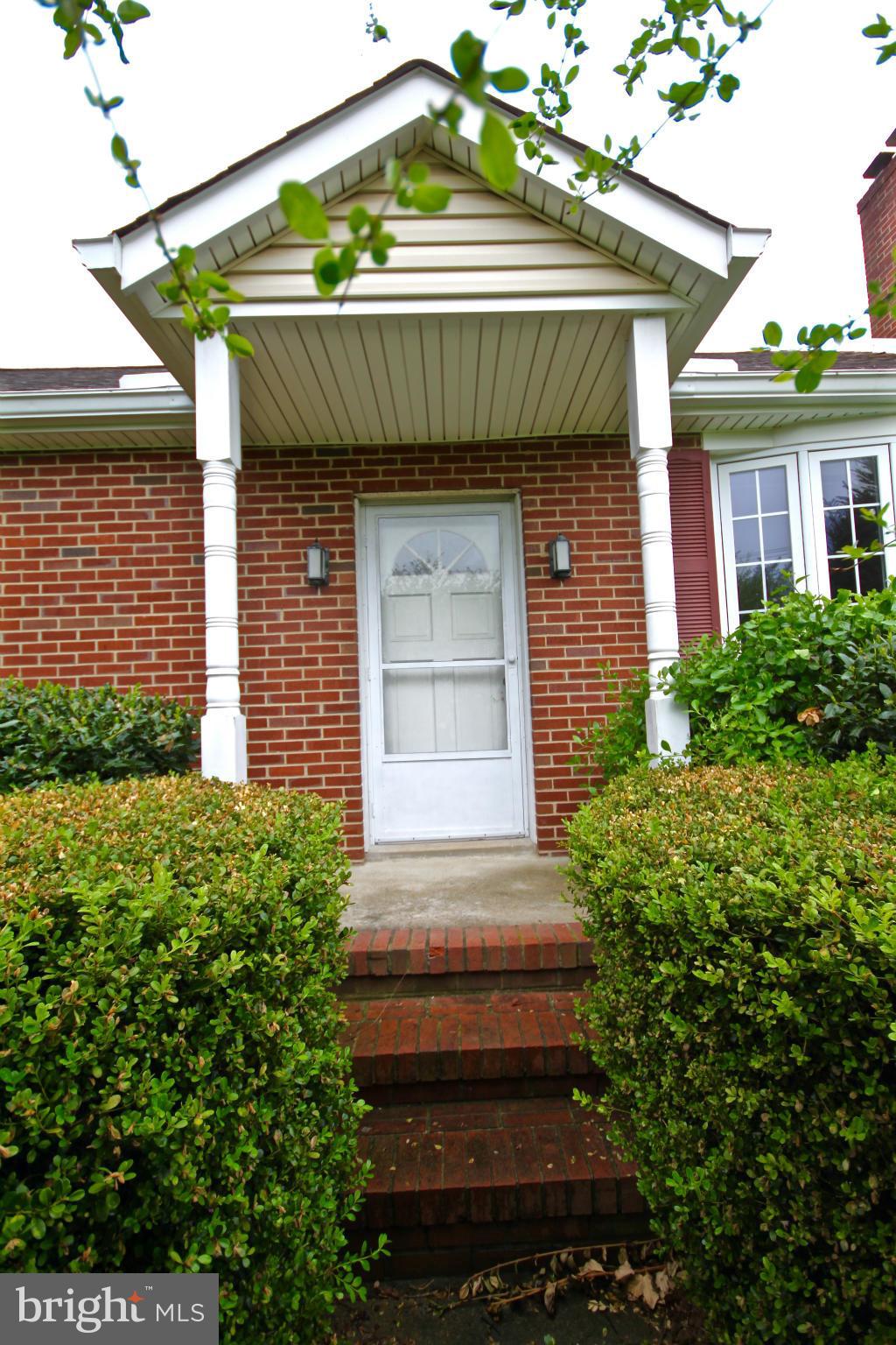 Exterior (Front)