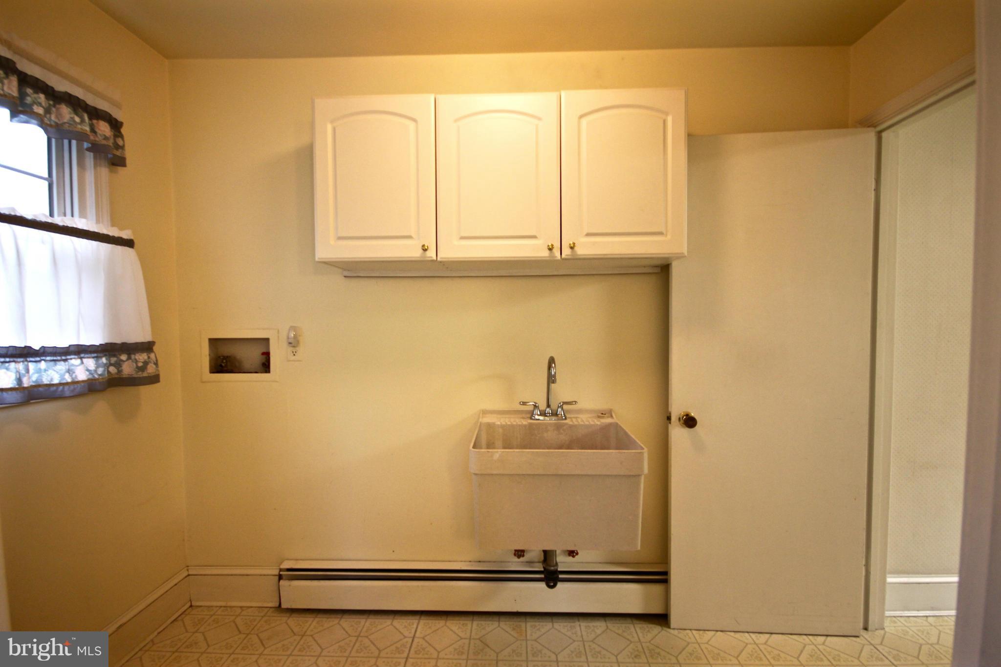 3626 Solomons Island Road Davidsonville, MD 21035 - Photo 9 of 29 Interior (General)
