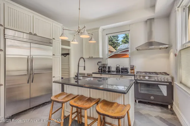 $90,000 | 320 West Main Street, Aspen, CO 81611