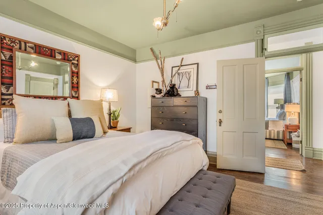 $90,000 | 320 West Main Street, Aspen, CO 81611