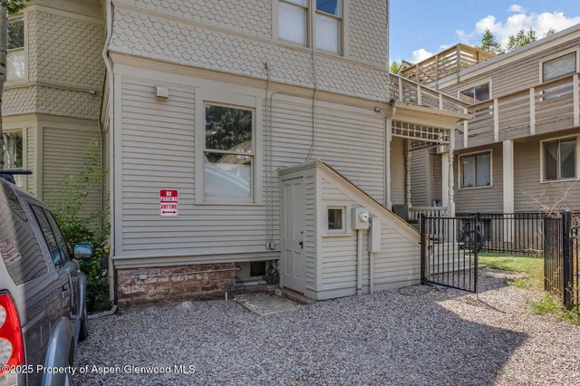 $90,000 | 320 West Main Street, Aspen, CO 81611