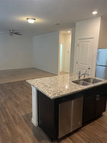 $1,700 | 125 Peony Lane, Jarrell, TX 76537