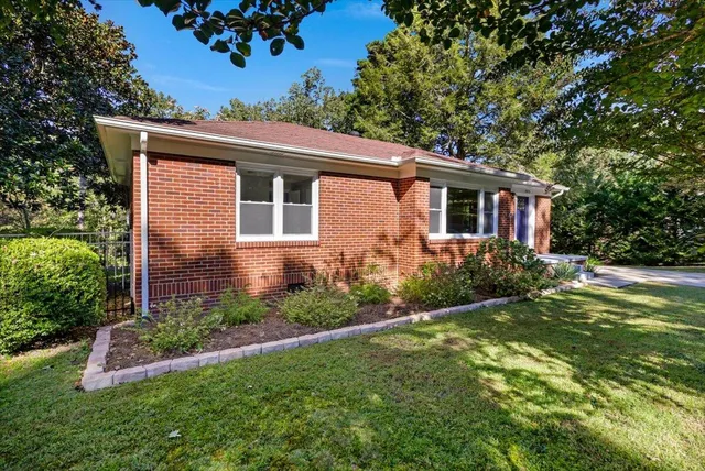 $415,000 | 3813 Knollwood Drive, Chattanooga, TN 37415