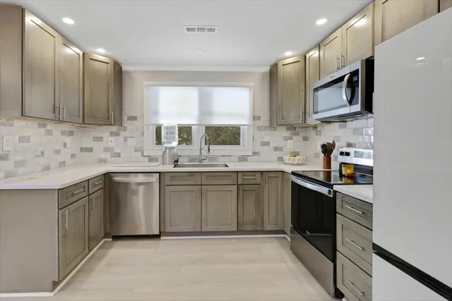 $415,000 | 3813 Knollwood Drive, Chattanooga, TN 37415