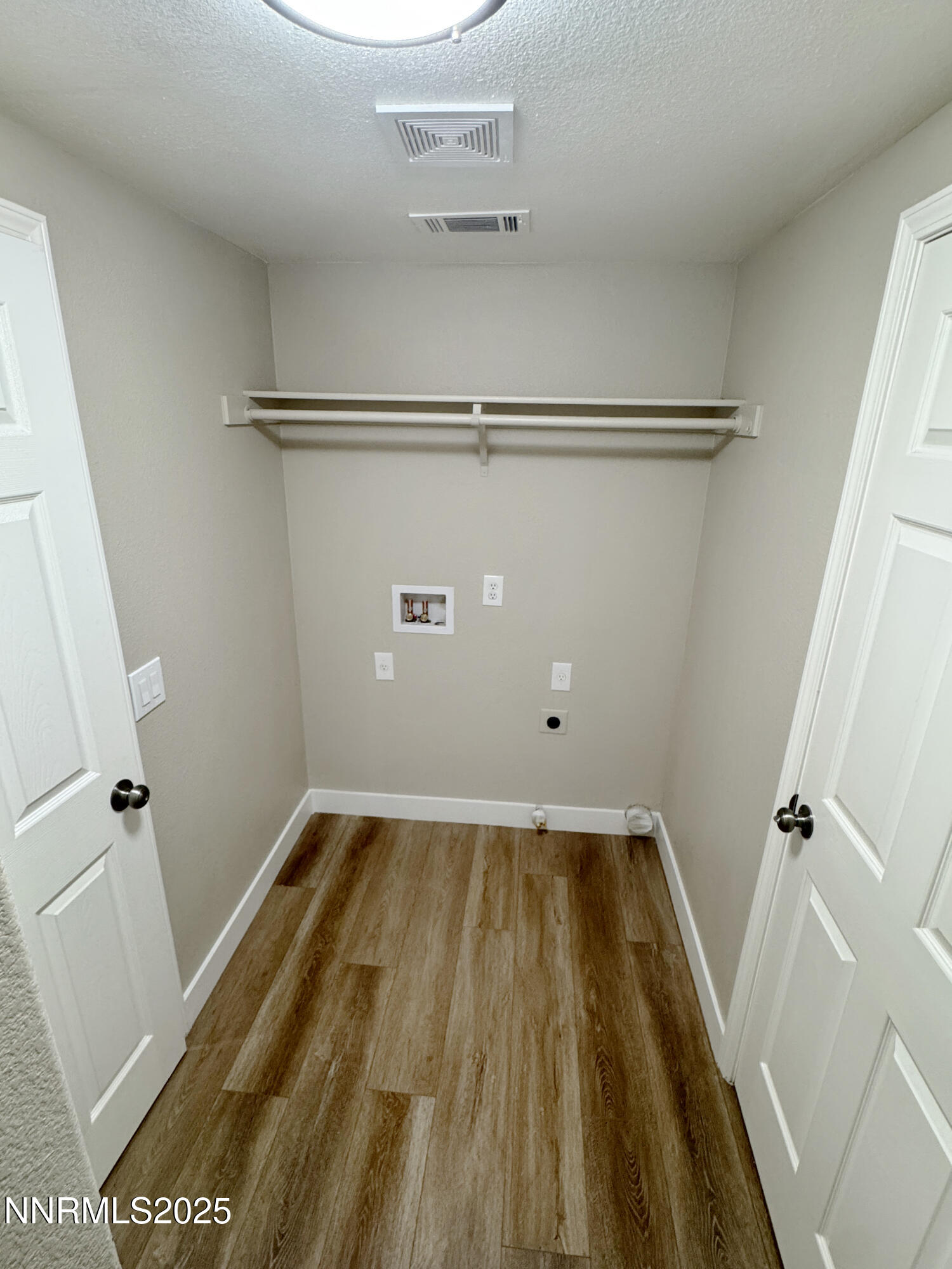 3868 Snow Valley Drive Reno, NV 89508 - Photo 16 of 51 Laundry Area