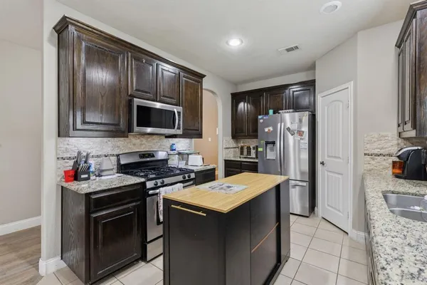 $350,000 | 1108 Central Village Drive, Denton, TX 76210