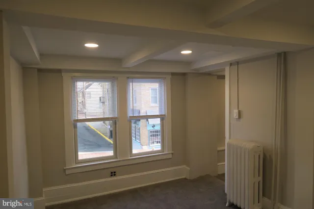 $1,300 | 66 High Street, Mount Holly, NJ 08060