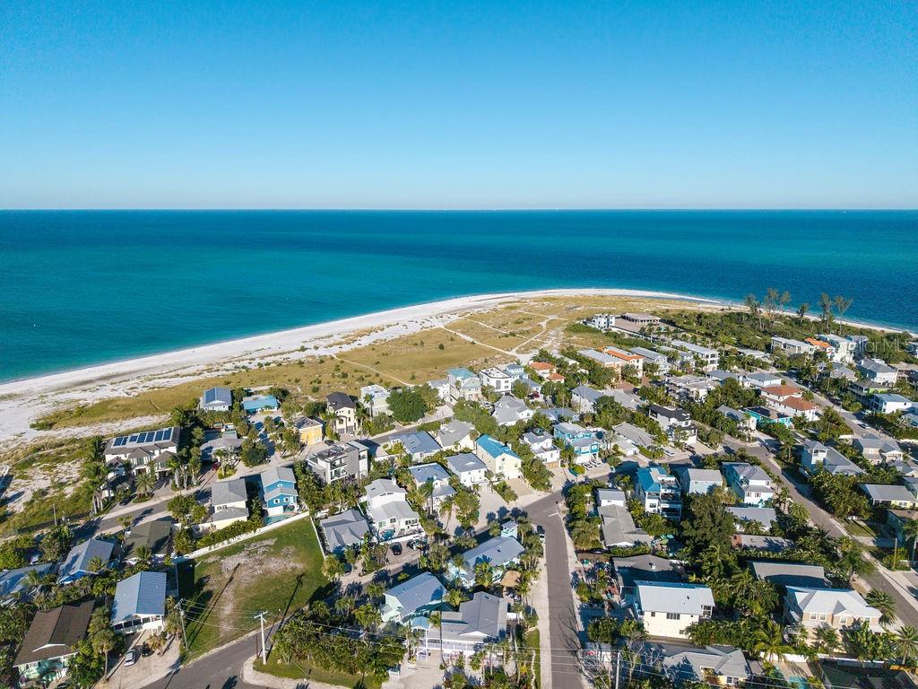 785 Jacaranda Road Anna Maria, FL 34216 - Photo 35 of 50 Gallery Image 35
