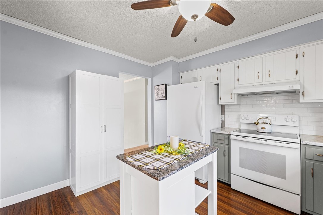 831 Jefferson Drive Decatur, IL 62521 - Photo 15 of 35 Gallery Image 15