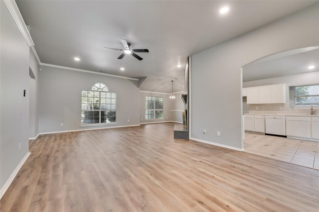 600 North Chattey Road DeSoto, TX 75115 - Photo 11 of 29