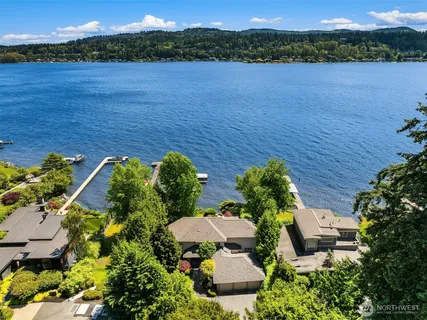 $5,895,000 | 5412 96th Avenue Southeast, Mercer Island, WA 98040