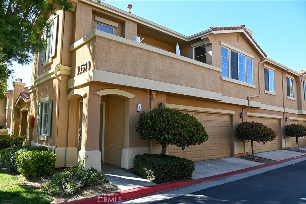 a house view with a outdoor space