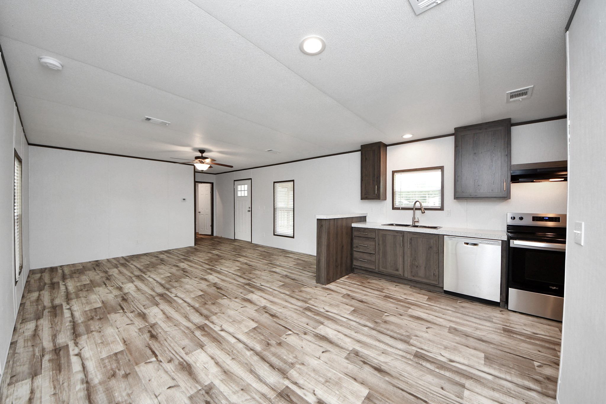 1556 Brown Road Willis, TX 77378 - Photo 9 of 31 Gallery Image 9