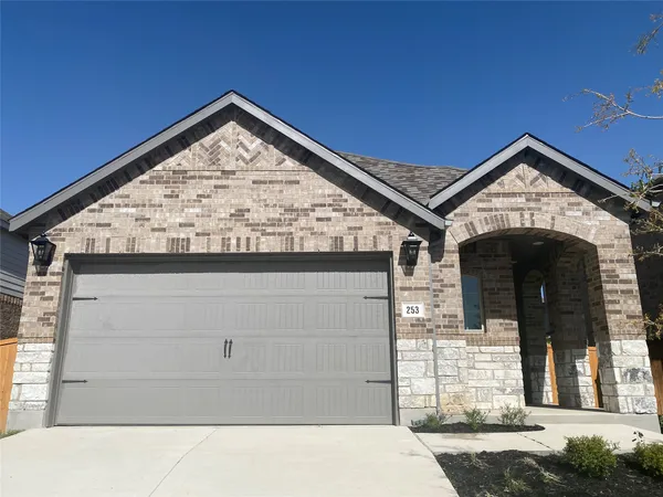 $1,900 | 253 Windswept Way, Kyle, TX 78640