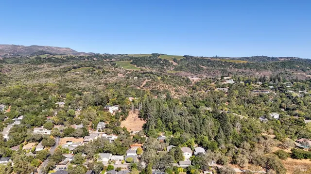 $1,000,000 | 80 Serres Drive, Sonoma, CA 95476