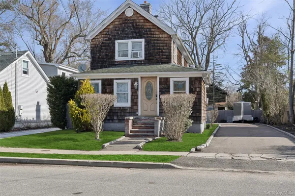 $549,000 | 346 Maple Avenue, Riverhead, NY 11901