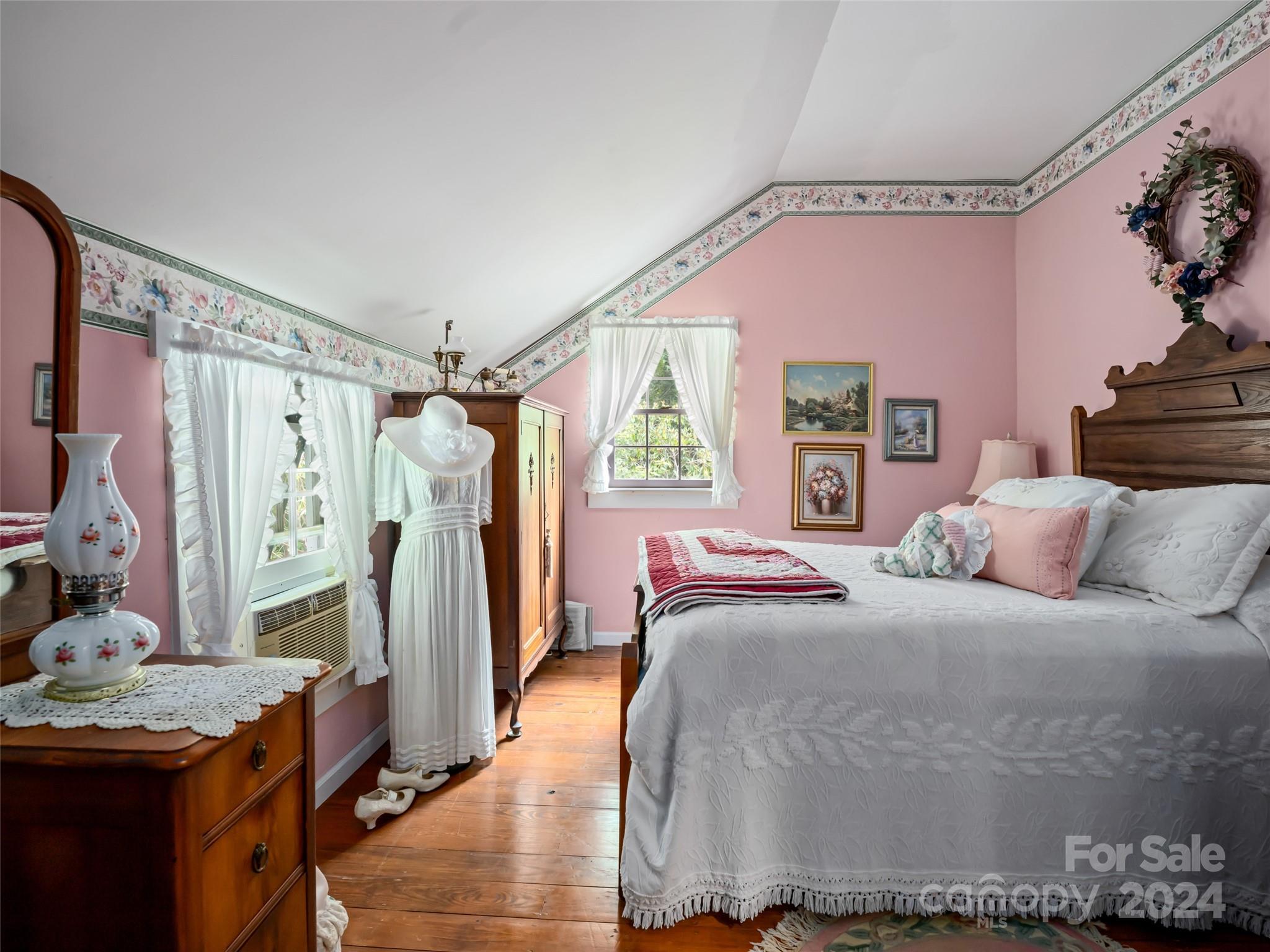 619 Rhododendron Park Road Burnsville, NC 28714 - Photo 18 of 26 Gallery Image 18