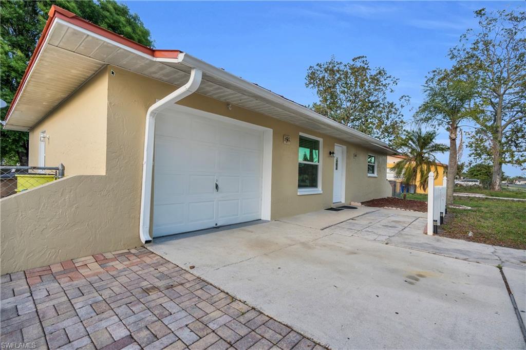 13426 First Street Fort Myers, FL 33905 - Photo 3 of 33