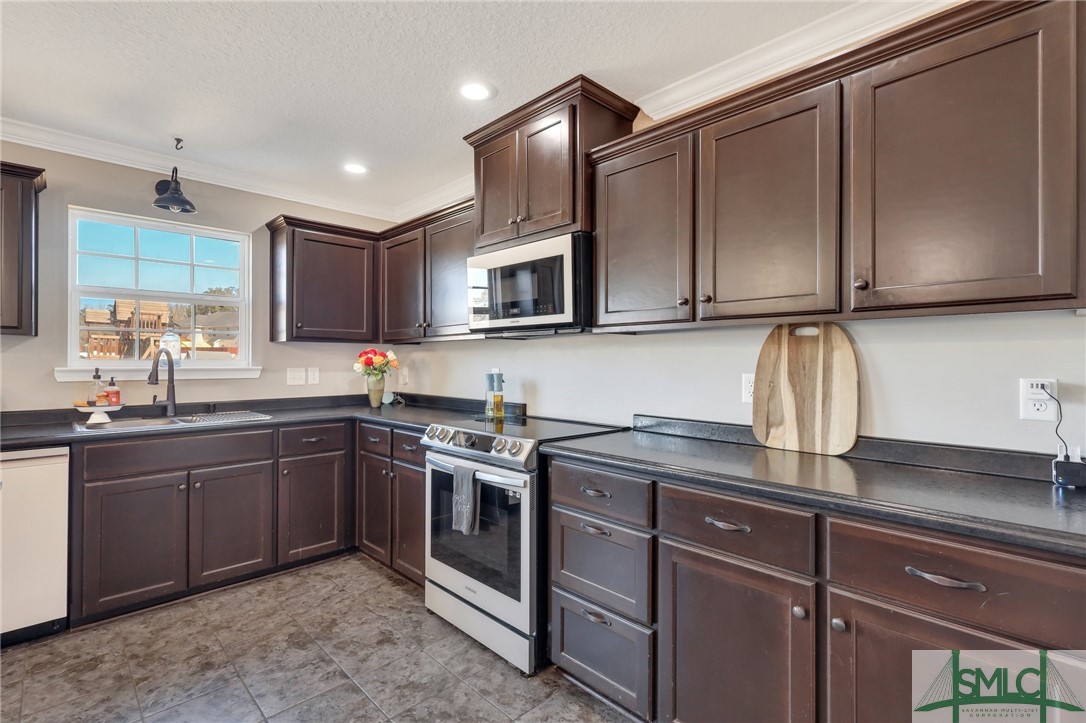 469 Nashview Trail Allenhurst, GA 31301 - Photo 13 of 38