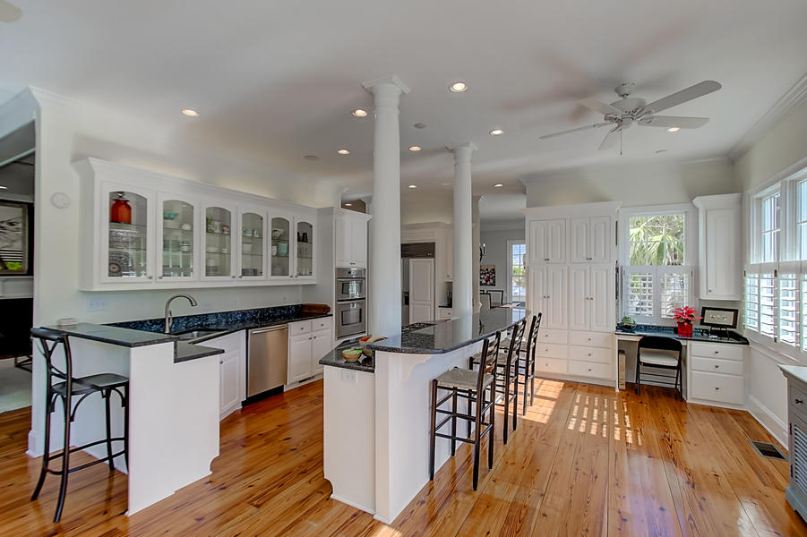 208 Haddrell Street Mount Pleasant, SC 29464 - Photo 11 of 52 Kitchen