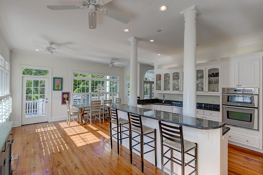 208 Haddrell Street Mount Pleasant, SC 29464 - Photo 12 of 52 Kitchen