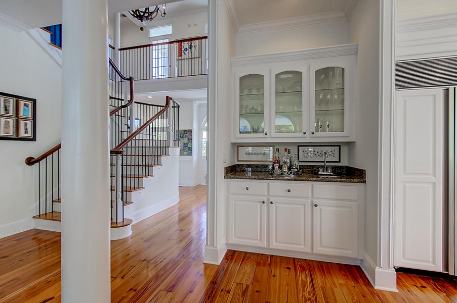 208 Haddrell Street Mount Pleasant, SC 29464 - Photo 8 of 52 Wet Bar