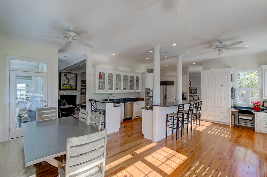 208 Haddrell Street Mount Pleasant, SC 29464 - Photo 10 of 52 Eat-in Kitchen