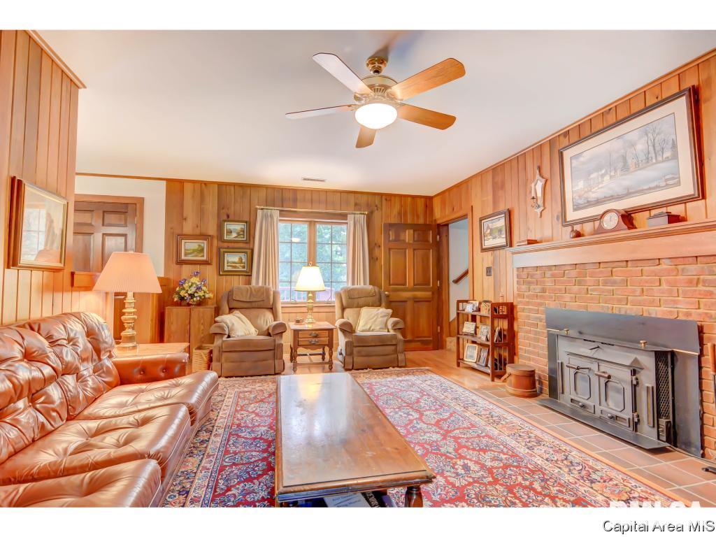 2000 East Hazel Dell Road Springfield, IL 62703 - Photo 3 of 36