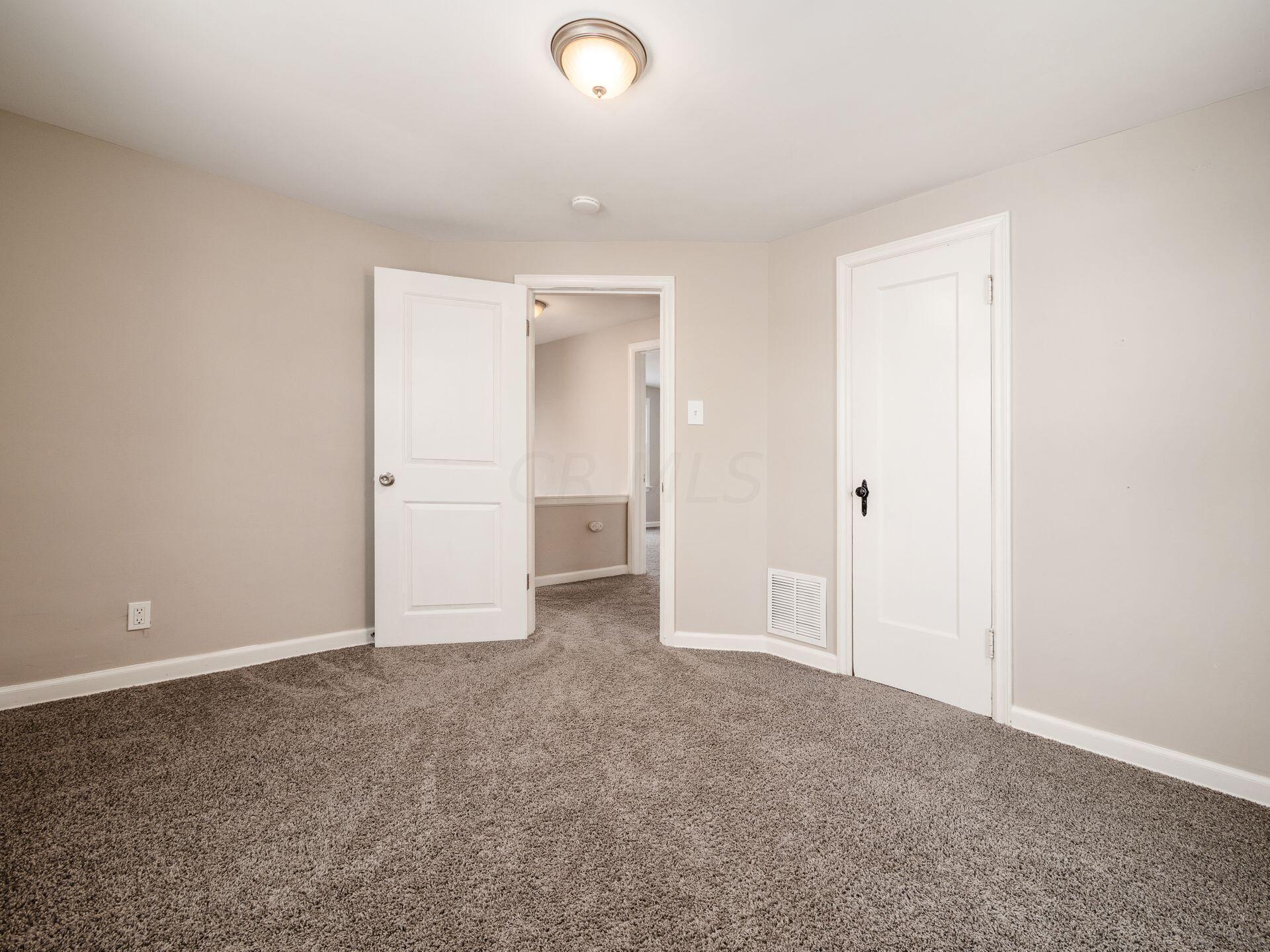 1118 Berkeley Road Columbus, OH 43206 - Photo 21 of 34 Bedroom 3-2