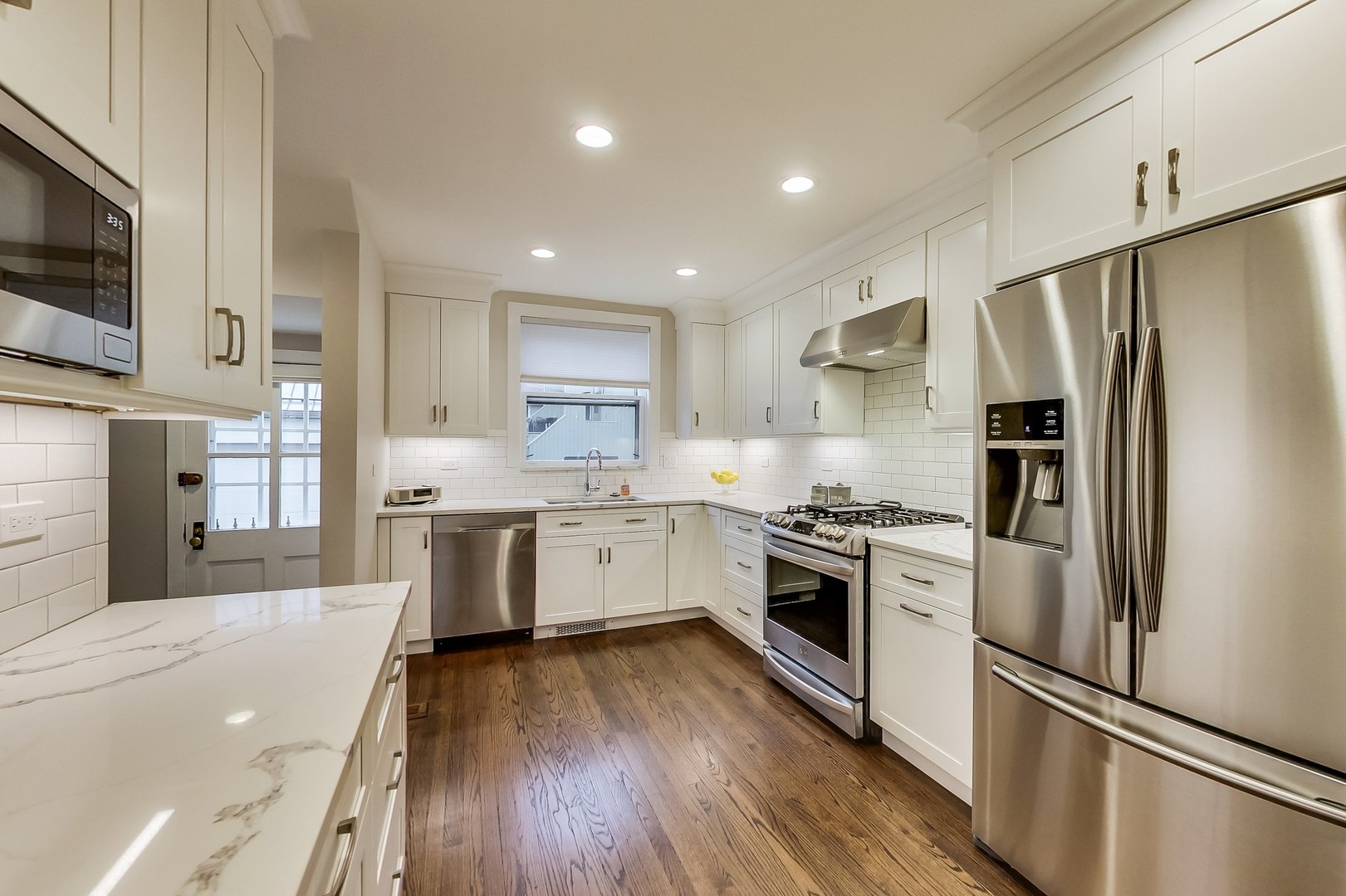 1317 Lyons Street Evanston, IL 60201 - Photo 7 of 29