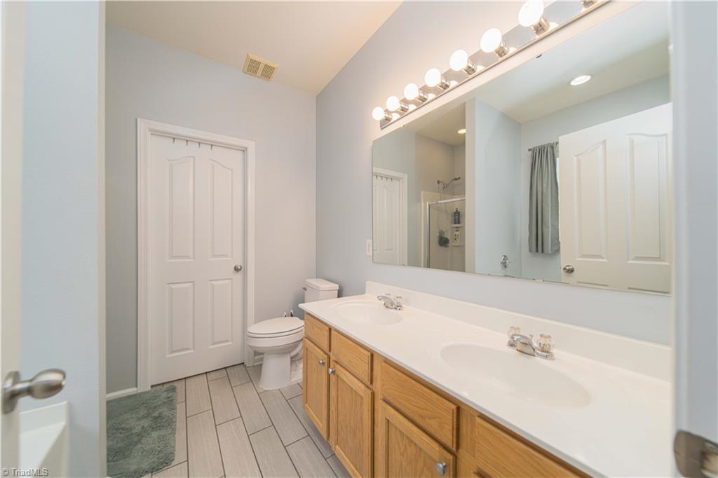 4455 Whittier Road Winston-Salem, NC 27105 - Photo 13 of 28 Primary bath