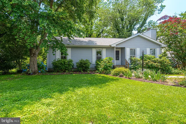 a house view with a garden space