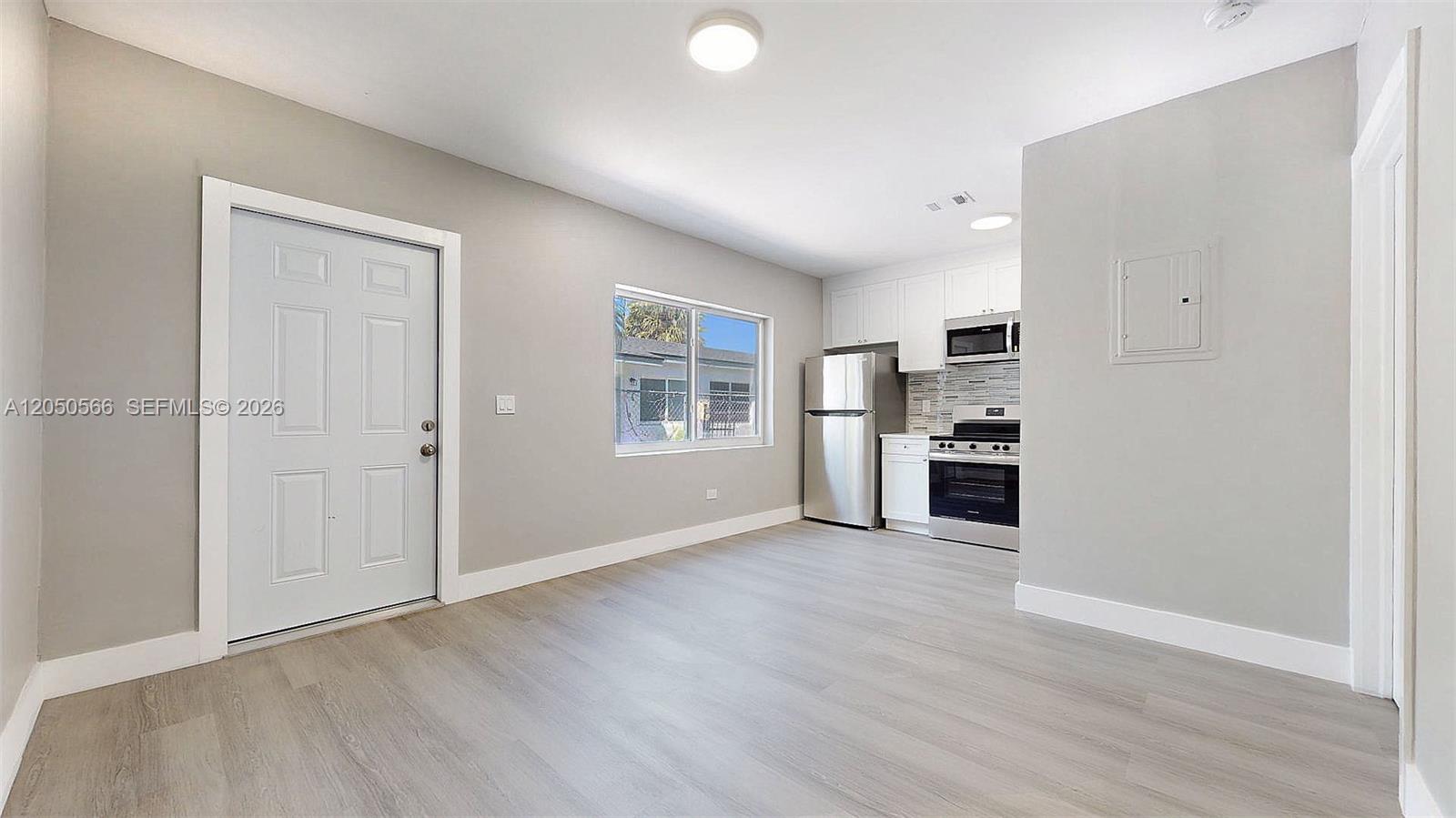 74 West 15th Street, Unit 4 Hialeah, FL 33010 - Photo 6 of 19 Living