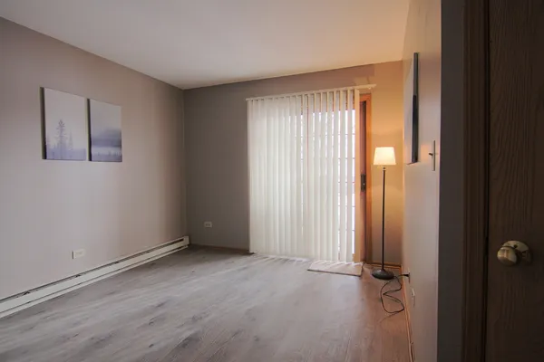 $1,525 | 1375 Cunat Court, Unit 1C, Lake In The Hills, IL 60156