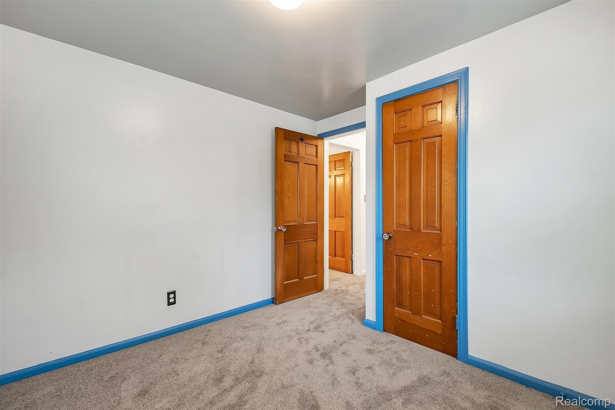 7338 Rosedale Boulevard Allen Park, MI 48101 - Photo 19 of 31 23-7338 Rosedale Blvd-WindowStill-R.jpg