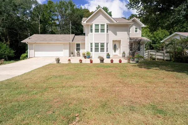 $260,000 | 209 Wildwood Drive, Enterprise, AL 36330
