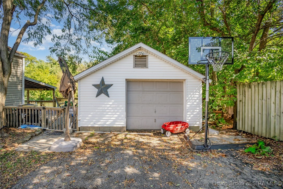 2928 Green Valley Road New Albany, IN 47150 - Photo 12 of 29