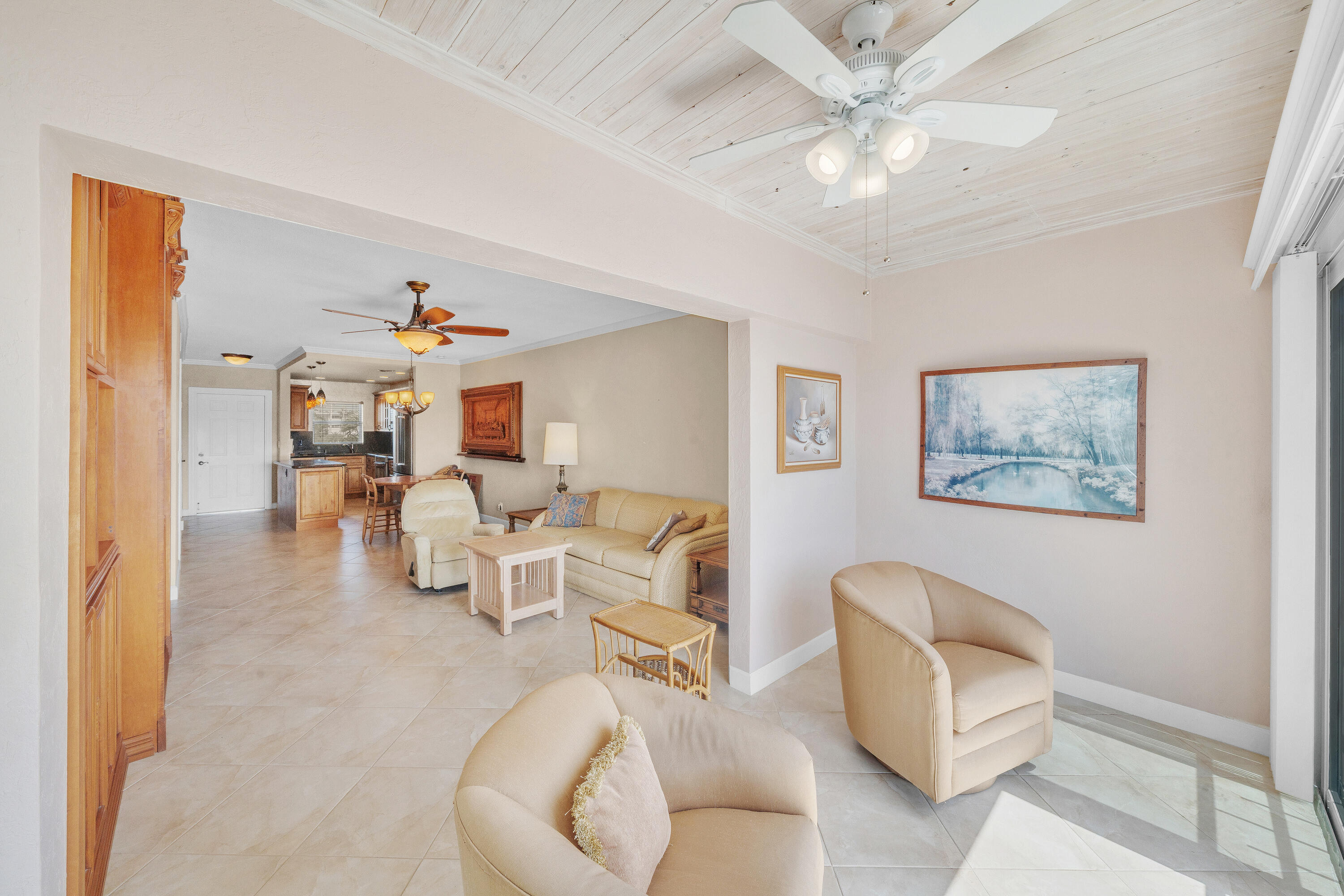 711 Northeast Harbour Terrace, Unit 409 Boca Raton, FL 33431 - Photo 13 of 42 23 Living Area (1)